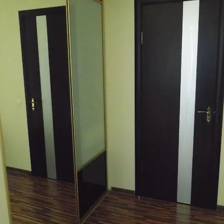 Near Airport Apartment *