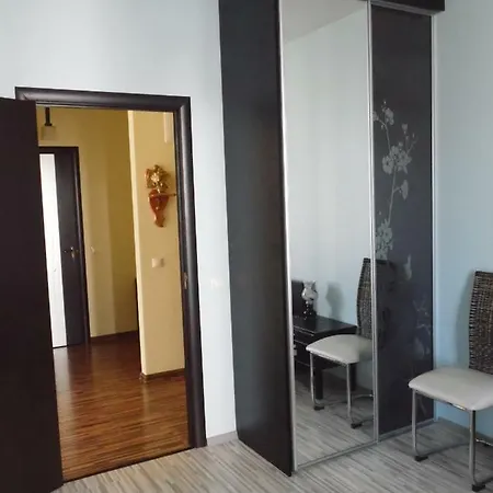 Near Airport Apartman *